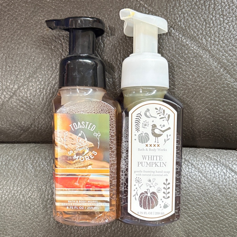 Bath and body foaming soap in toaster s’mores and white pumpkin